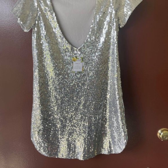 Backless Dress  - Cocktail, Holiday Party - Picture 2 of 4